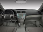 Toyota Camry LE 2006 года